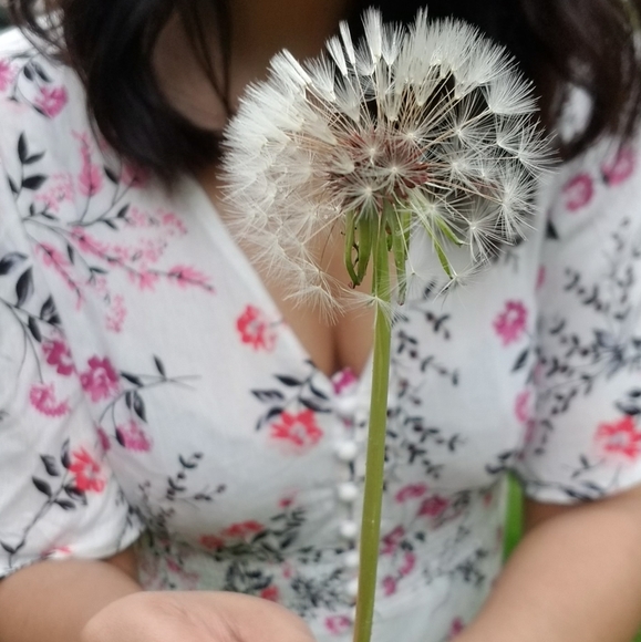 𝘽𝙊𝙂𝙊| TWIRLING IN FLORALS WHITE MAXI DRESS - Picture 15 of 16